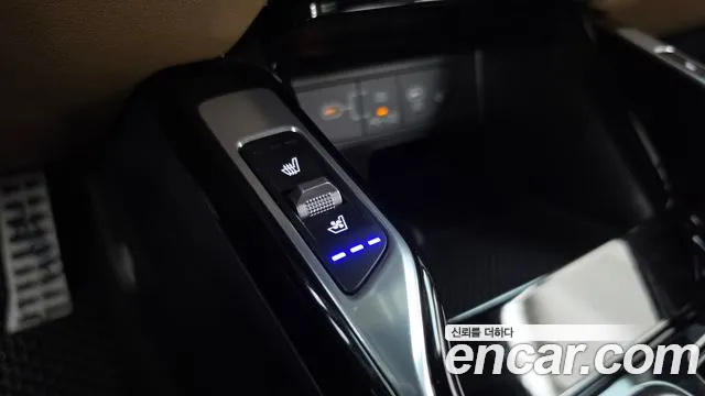 Kia Sorento Бензин 2.5T 2WD — Фото автомобиля 6