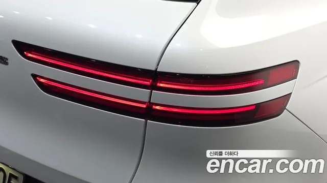 Genesis GV70 — Фото автомобиля 8
