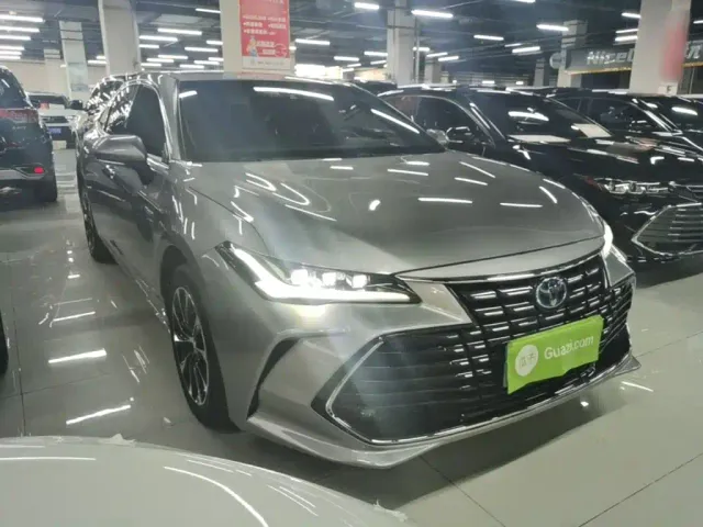 Toyota Avalon — Фото автомобиля 3