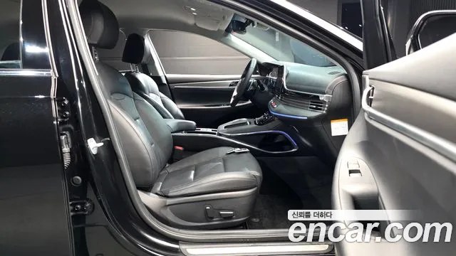 Hyundai Grandeur (New) Hybrid — Фото автомобиля 16