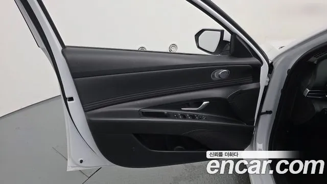 Hyundai Avante CN7 — Фото автомобиля 13