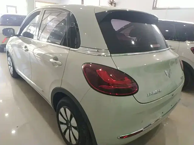 Wuling Bingo — Фото автомобиля 4