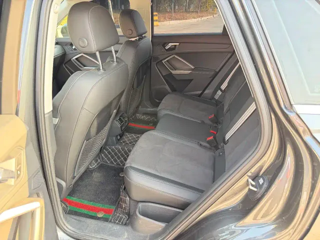 Audi Q3 — Фото автомобиля 10