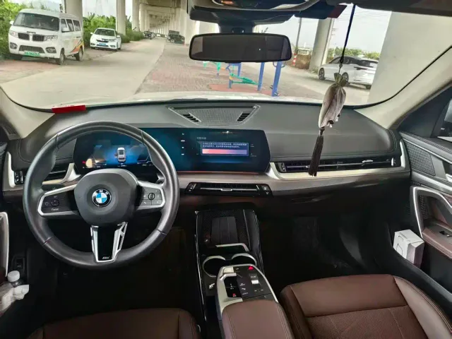 BMW X1 — Фото автомобиля 2