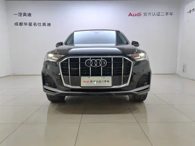 Audi Q7 — Фото автомобиля 2