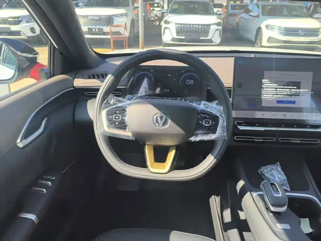 Changan Eado — Фото автомобиля 10