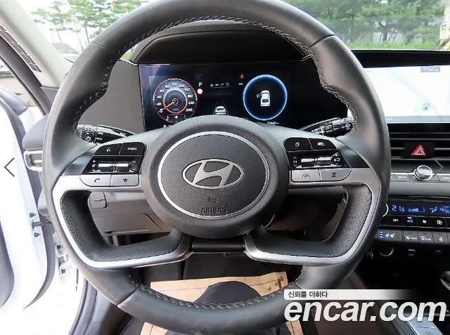 Hyundai AVANTE Новый Avante (CN7) — Фото автомобиля 8