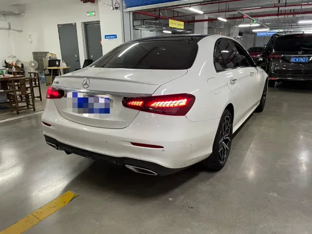 Mercedes-Benz E-Class — Фото автомобиля 9