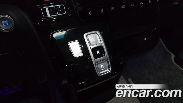 Hyundai Staria — Фото автомобиля 12