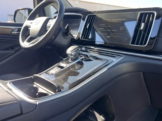 GAC Trumpchi M8 — Фото автомобиля 14