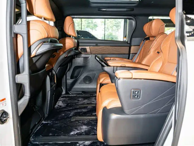 Toyota Vellfire — Фото автомобиля 11