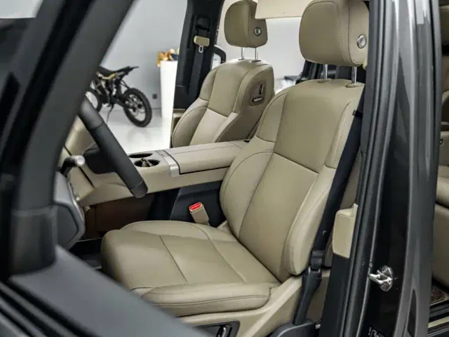 Li Auto MEGA — Фото автомобиля 13