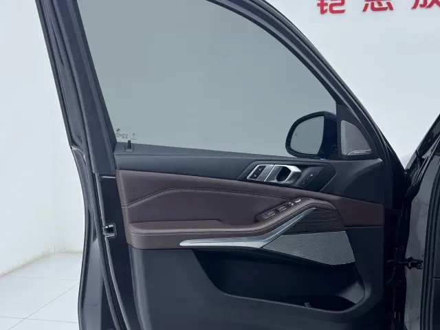 BMW X5 — Фото автомобиля 6