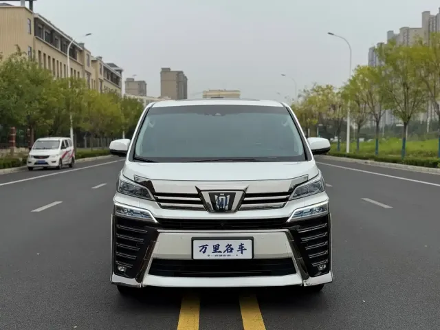 Toyota Vellfire — Фото автомобиля 2