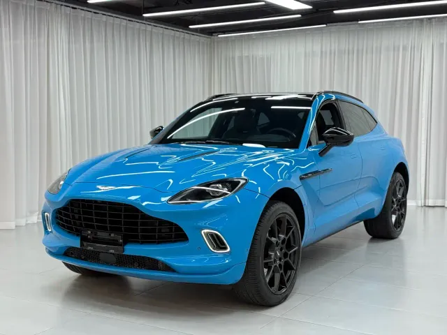 Aston Martin DBX — Фото автомобиля 2