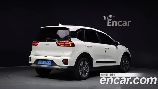 Kia Niro Niro Plus Air — Фото автомобиля 2