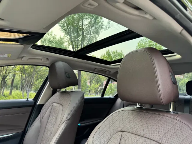 BMW 3 Series — Фото автомобиля 11