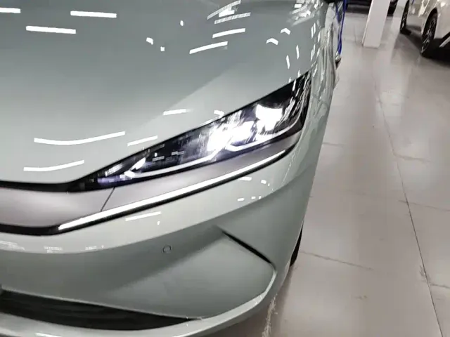 BYD Qin L — Фото автомобиля 23