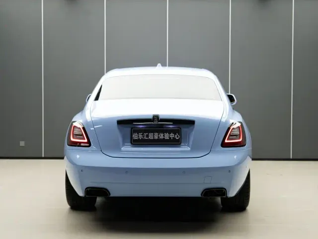 Rolls-Royce Ghost — Фото автомобиля 9