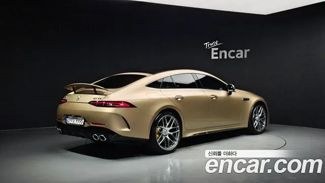 Mercedes-Benz AMG GT 4 двери 43 4MATIC+ Dynamic Golden Daylight — Фото автомобиля 2