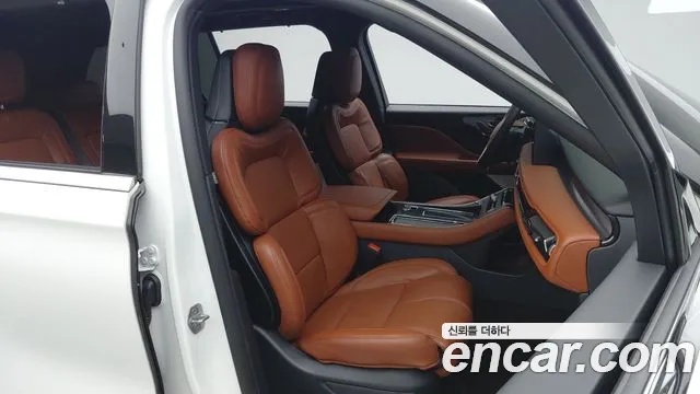 Lincoln Aviator 2nd Gen — Фото автомобиля 10