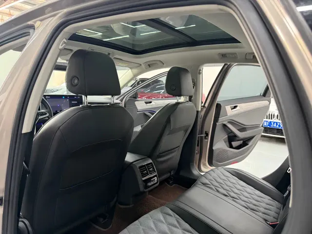 Volkswagen Sagitar — Фото автомобиля 18