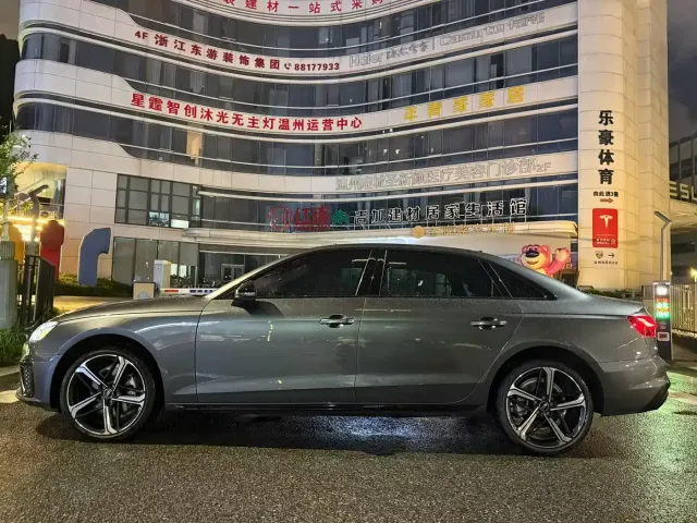 Audi A4L — Фото автомобиля 3