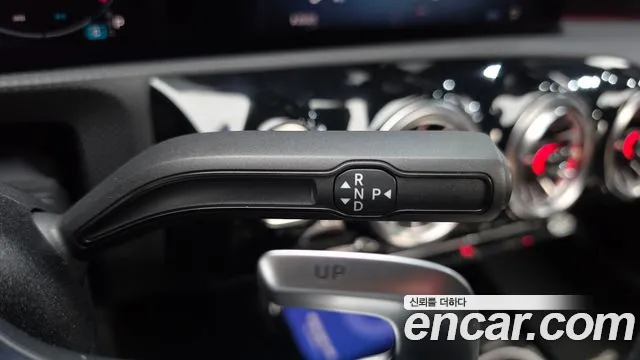 Mercedes-Benz A-Class W177 — Фото автомобиля 12
