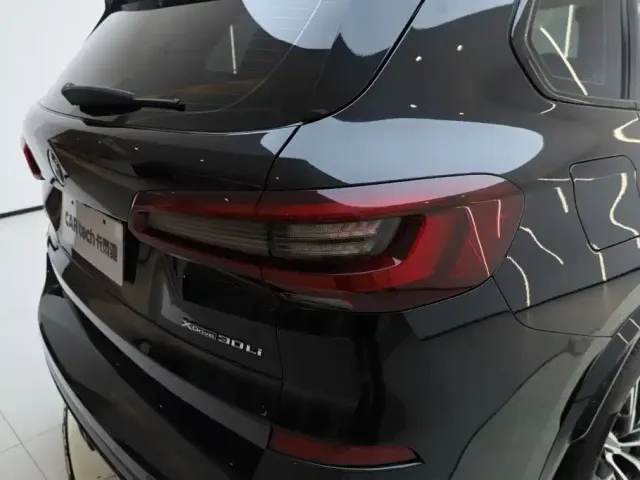BMW X5 — Фото автомобиля 9