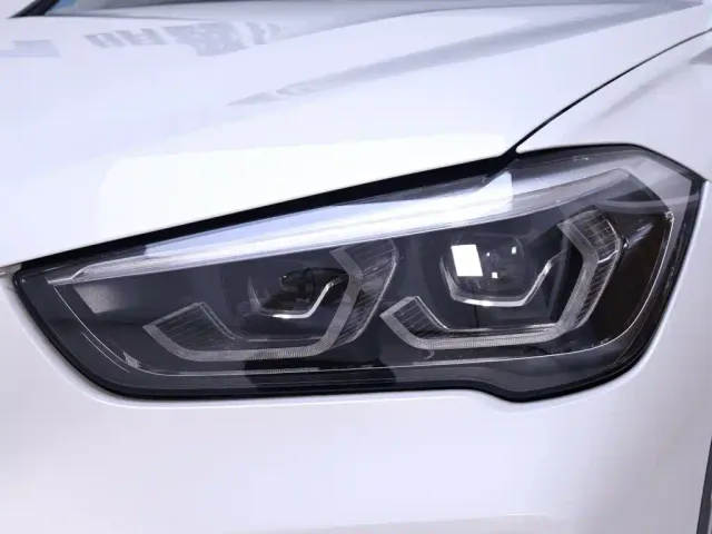 BMW X1 — Фото автомобиля 4
