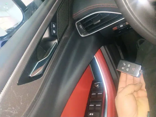 Jaguar XEL — Фото автомобиля 8
