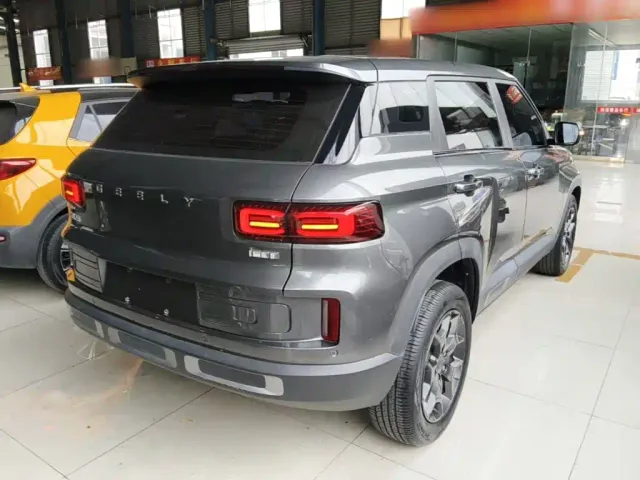 Geely ICON — Фото автомобиля 6