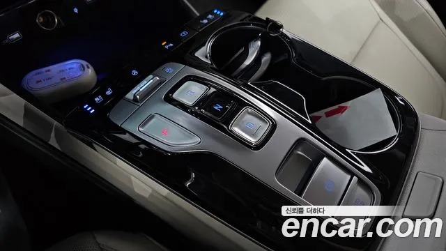 Hyundai Tucson Tucson (NX4) Бензин 1.6 турбо 2WD — Фото автомобиля 9