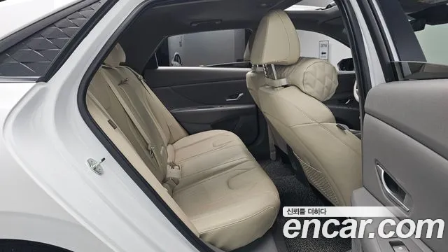 Hyundai AVANTE Новый Avante (CN7) — Фото автомобиля 10
