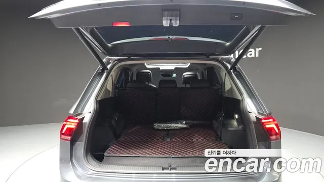 Volkswagen Tiguan — Фото автомобиля 20