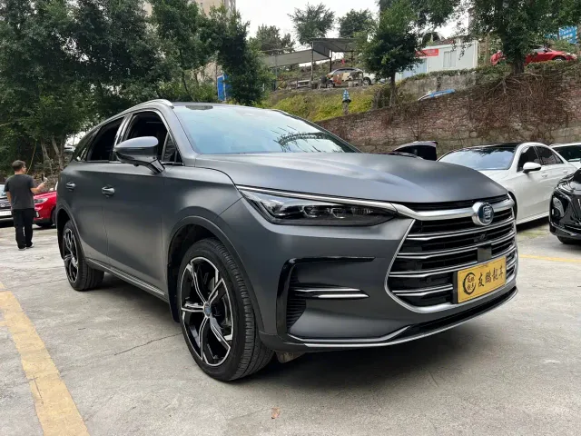 BYD Tang — Фото автомобиля 3