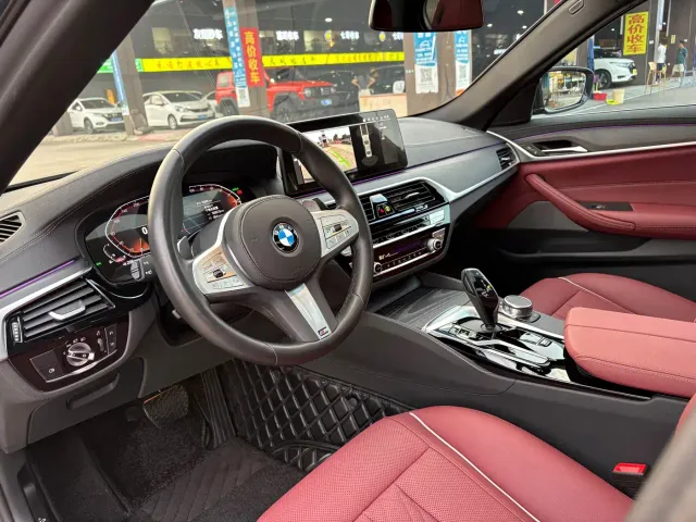 BMW 5 Series — Фото автомобиля 4