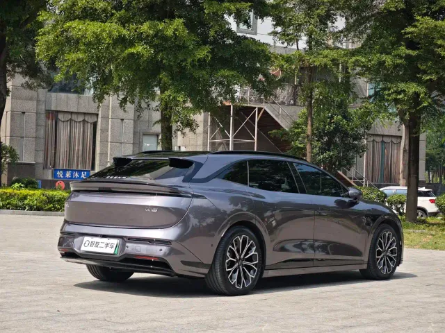 Zeekr 007 GT — Фото автомобиля 5