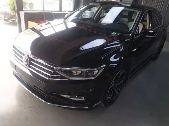 Фотография автомобиля — Volkswagen Magotan