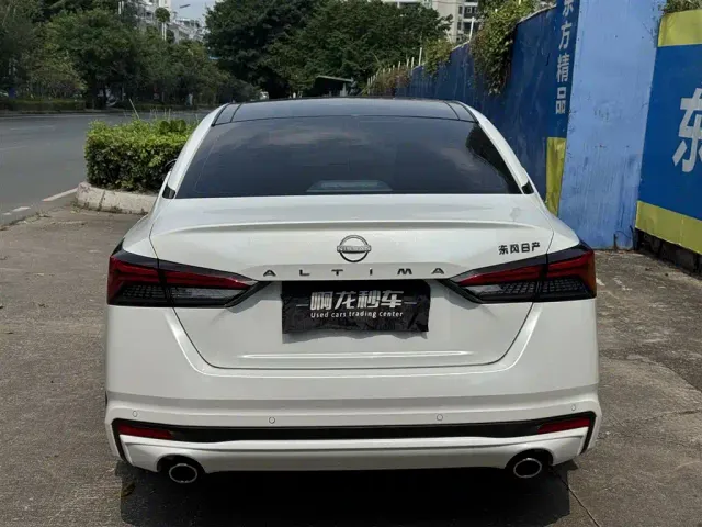 Nissan Teana — Фото автомобиля 8