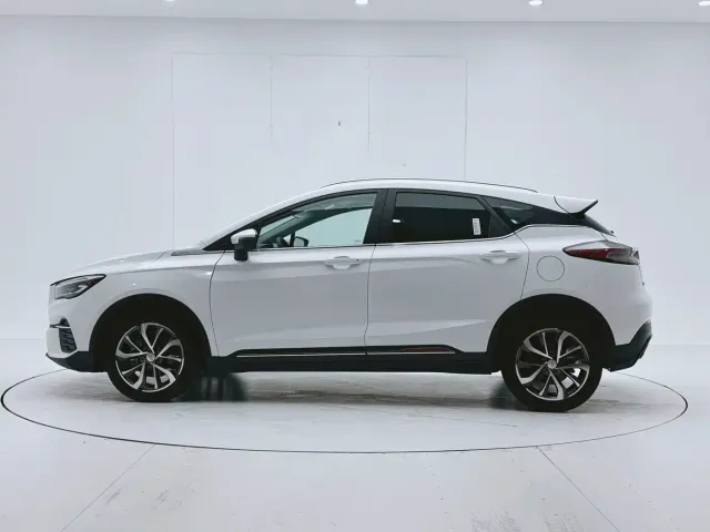 Geely Emgrand S — Фото автомобиля 7