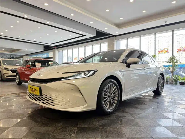 Фотография автомобиля — Toyota Camry