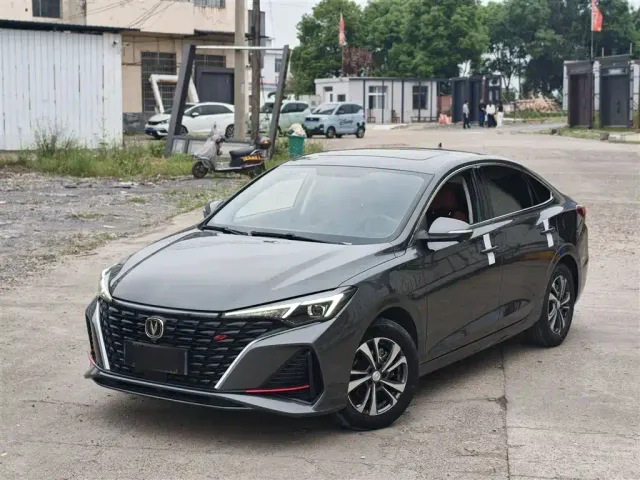 Changan Eado — Фото автомобиля 8