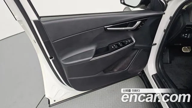 Kia EV6 — Фото автомобиля 18