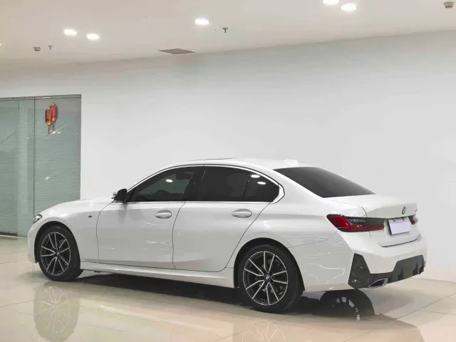BMW 3 Series — Фото автомобиля 5