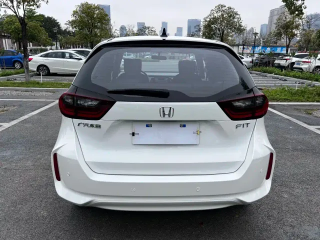 Honda Fit — Фото автомобиля 13