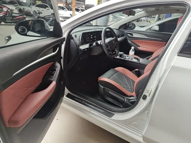 Changan Eado — Фото автомобиля 15