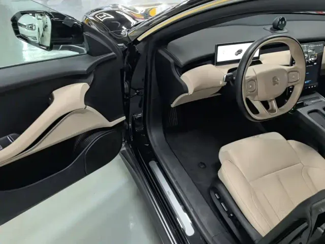 Nio ET5 Touring — Фото автомобиля 15