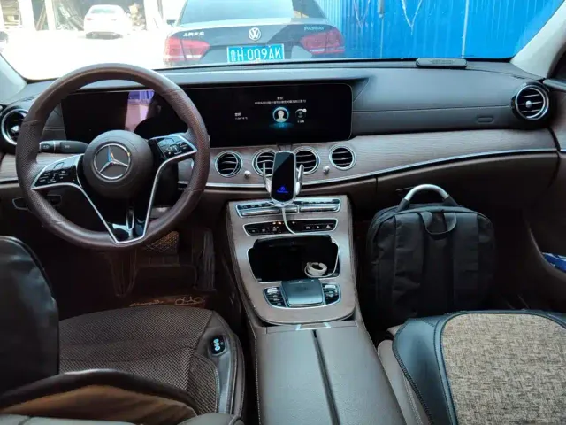 Mercedes-Benz E-Class — Фото автомобиля 12
