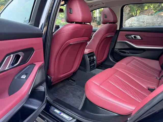 BMW 3 Series — Фото автомобиля 10